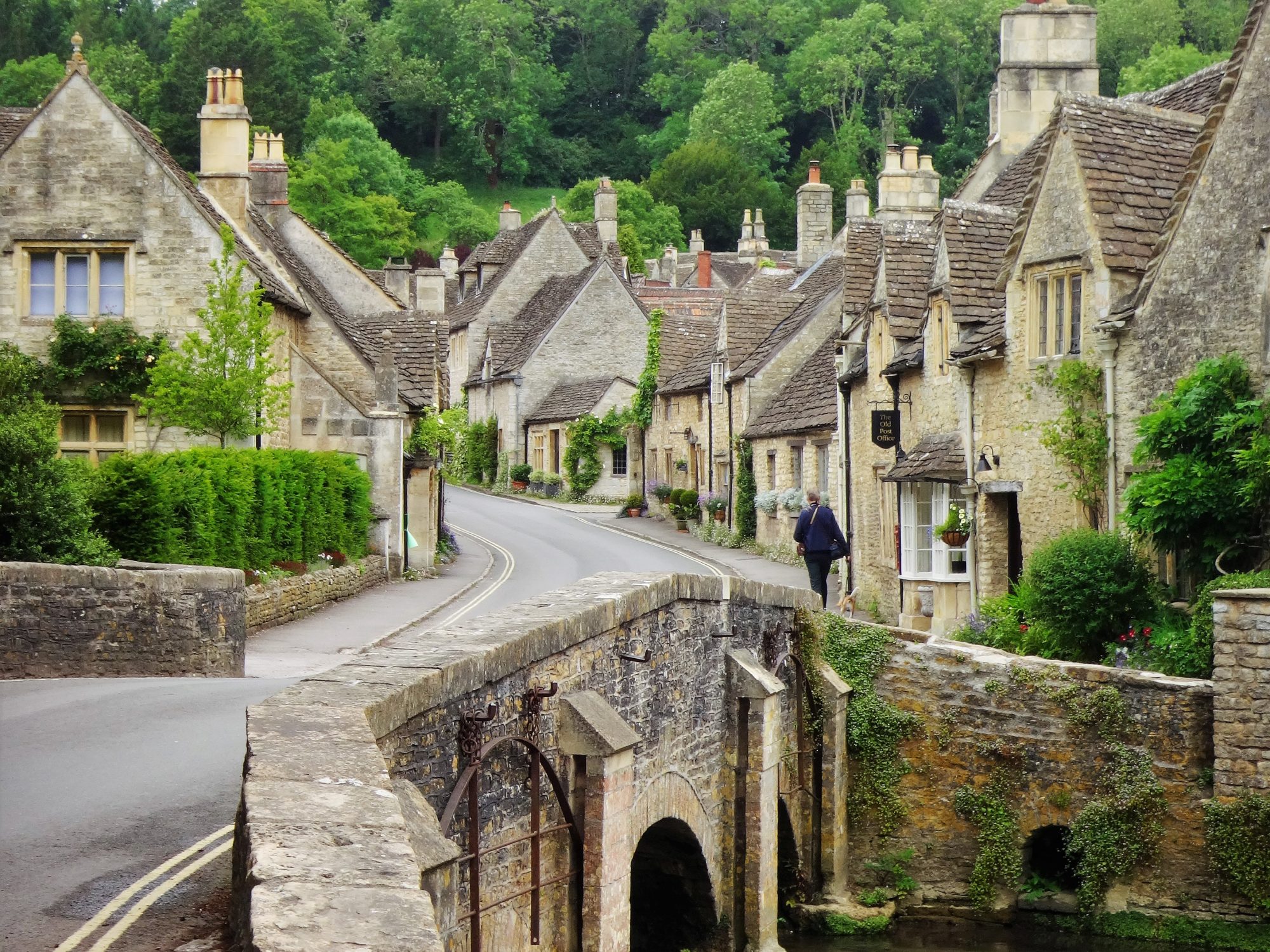 the-cotswolds-england-live-life-out-of-office